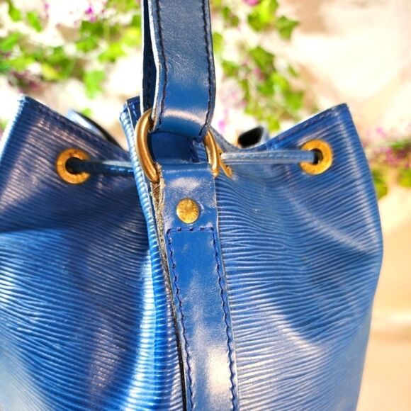 Authentic Louis Vuitton Epi Noe Blue Bucket Bag with Dust Bag Blue Good Conditio - Picture 7 of 15